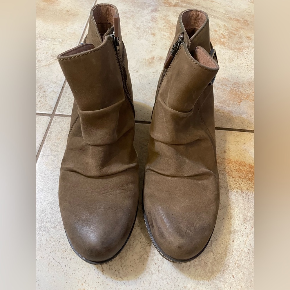 New Dansko booties